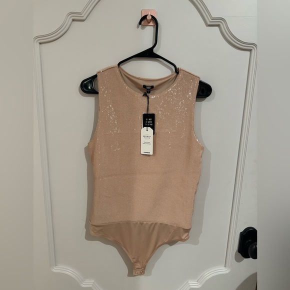 NWT Express Body Contour Sequin Crew Neck Bodysuit - Picture 6 of 6